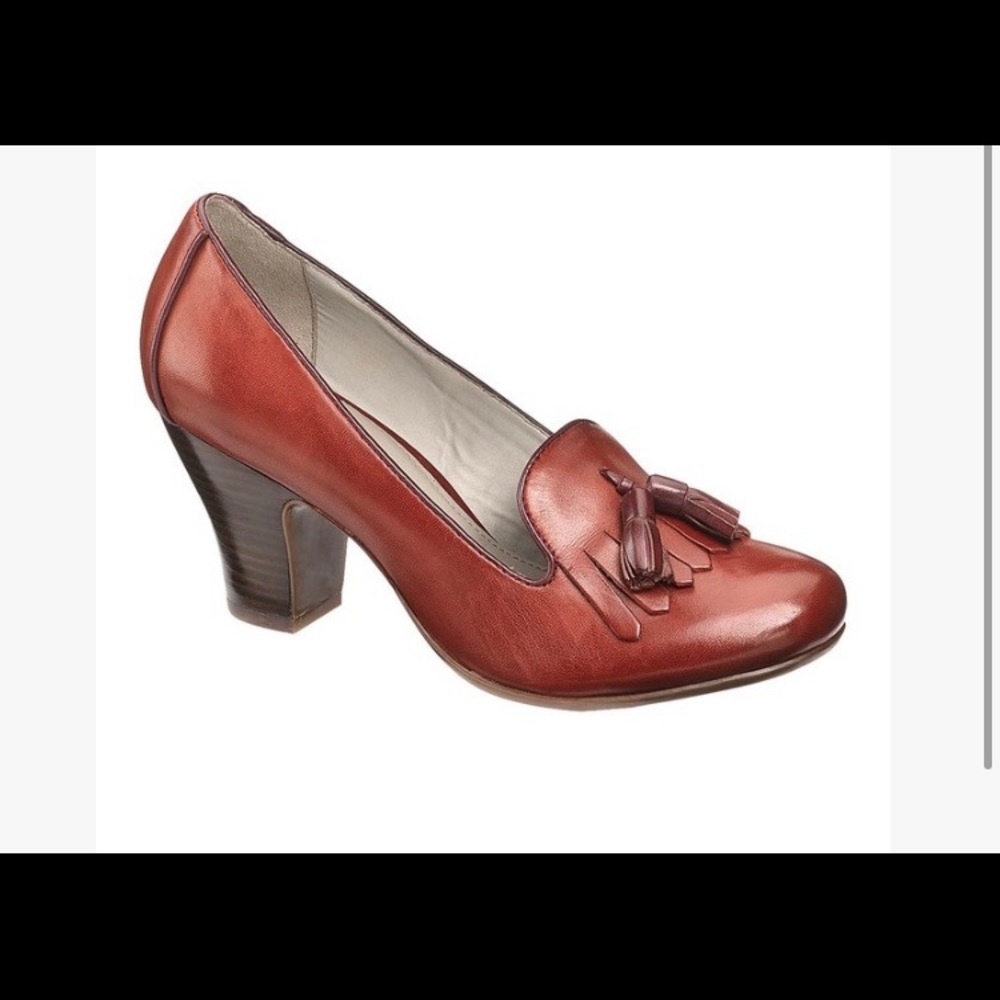 Cute red pumps